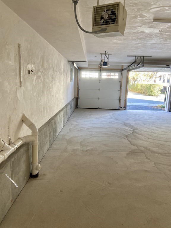 8 Maplewood St, West Roxbury