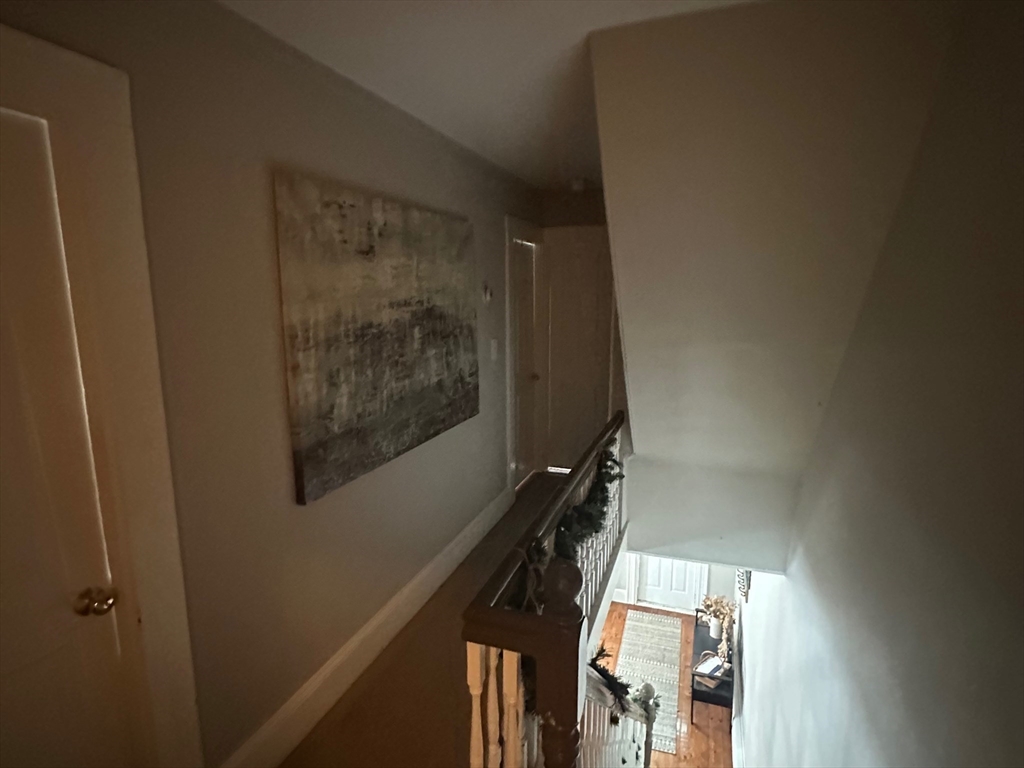 33 Garfield Ave, Woburn