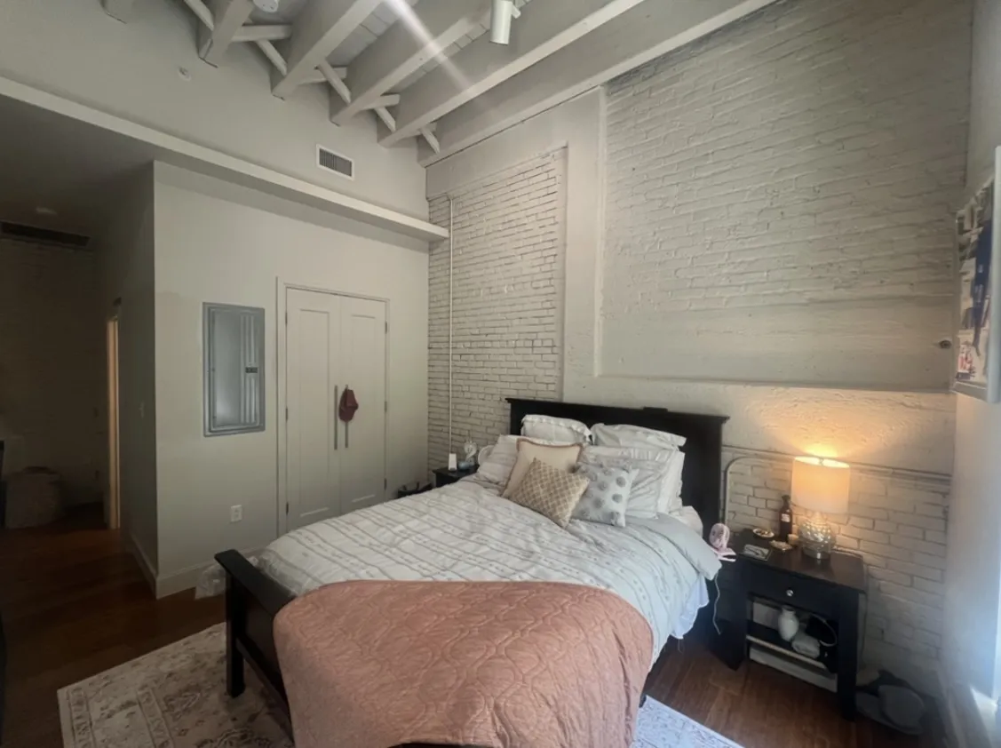 33 3rd Ave, Charlestown