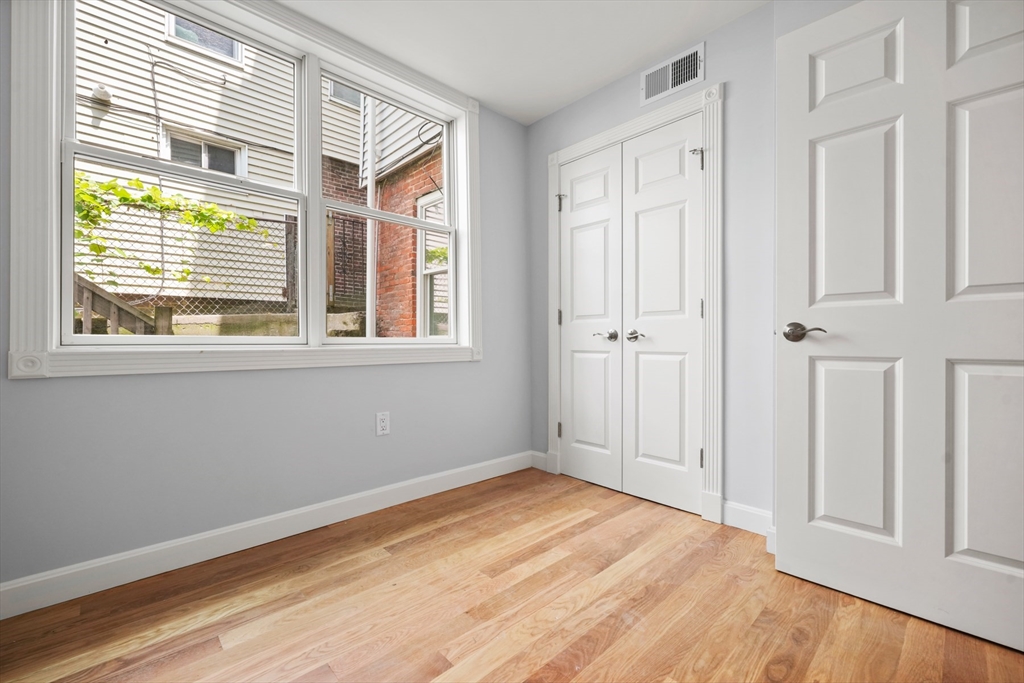 71 Old Harbor St, South Boston