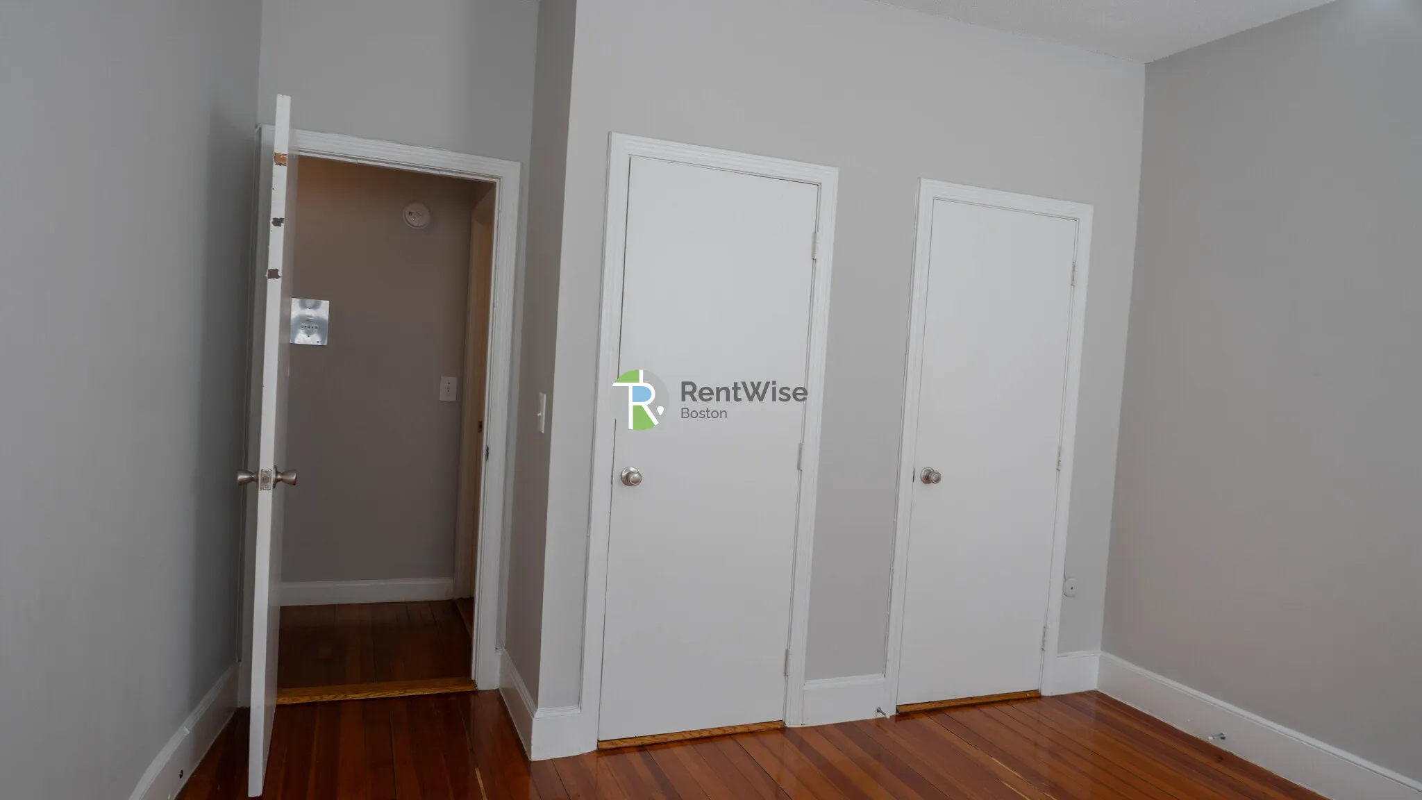 1132 Commonwealth Ave, North Brookline