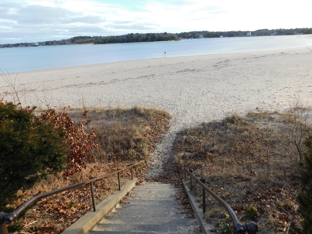 16 Thirteenth St, Wareham