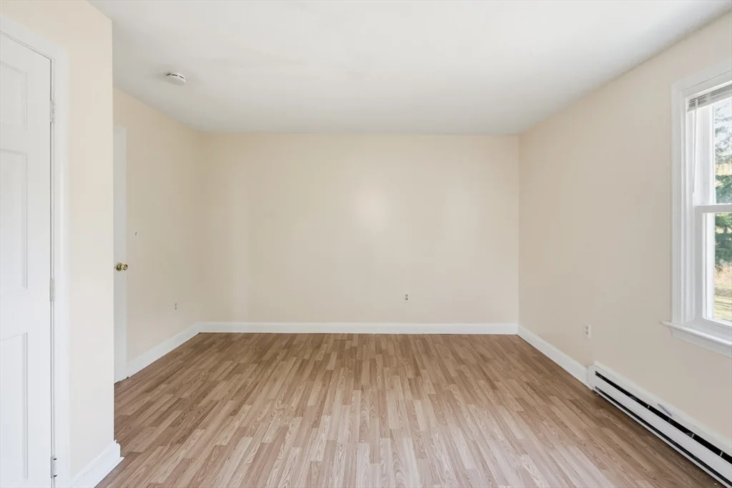 453 Pond St, Braintree