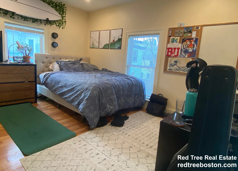 3 Griggs Pl, Allston