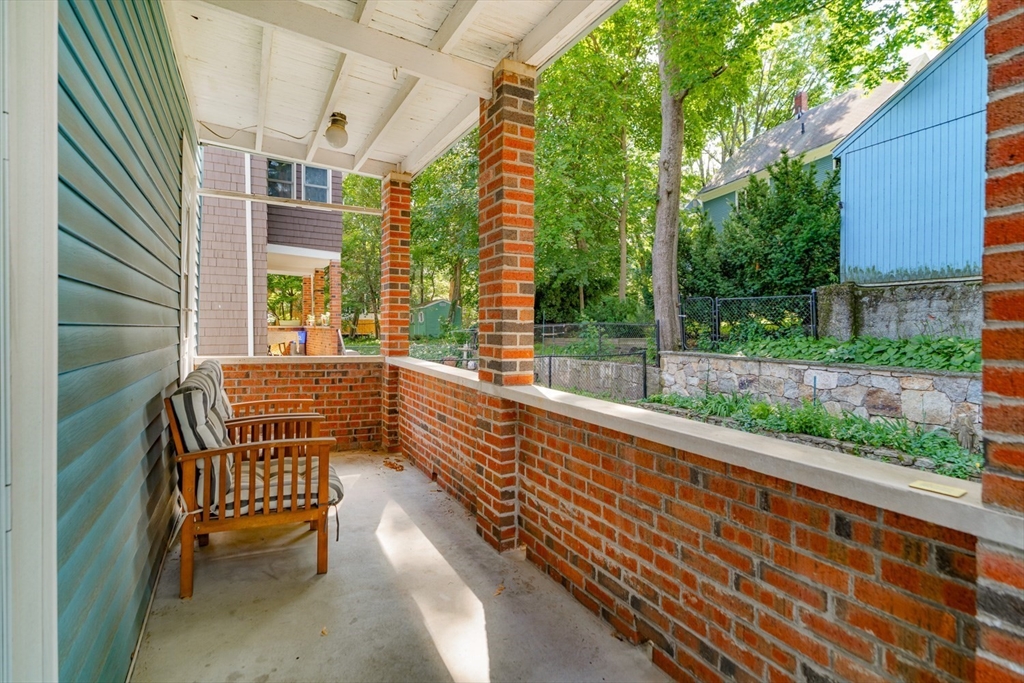 36 Thingvalla, Strawberry Hill