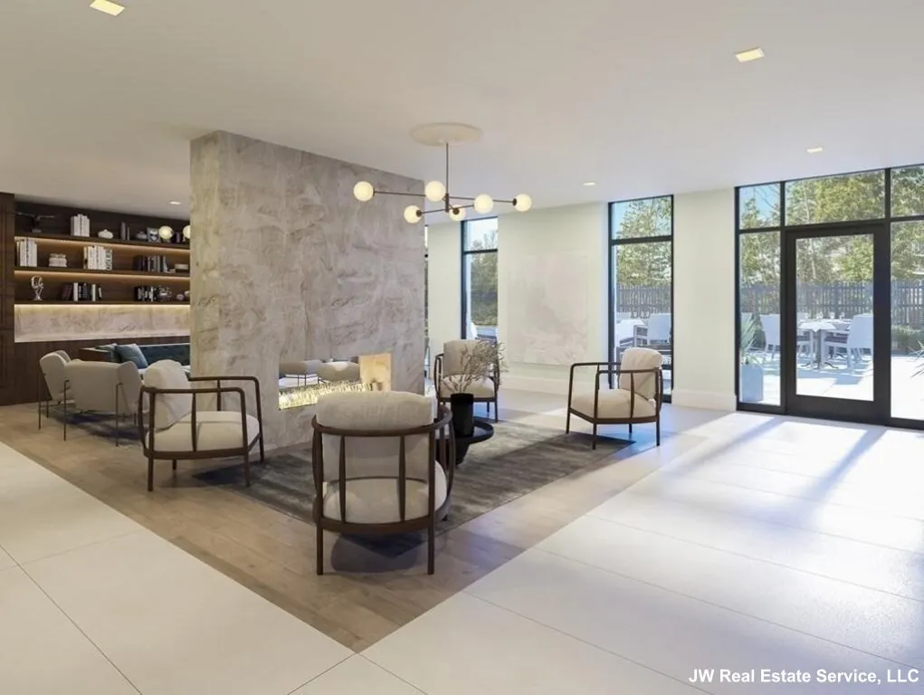 191 Washington St, Brighton