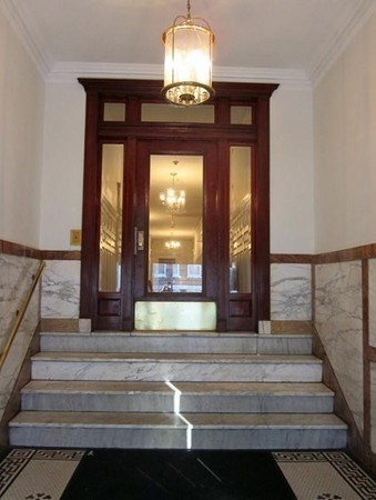 31 Queensberry St, Fenway