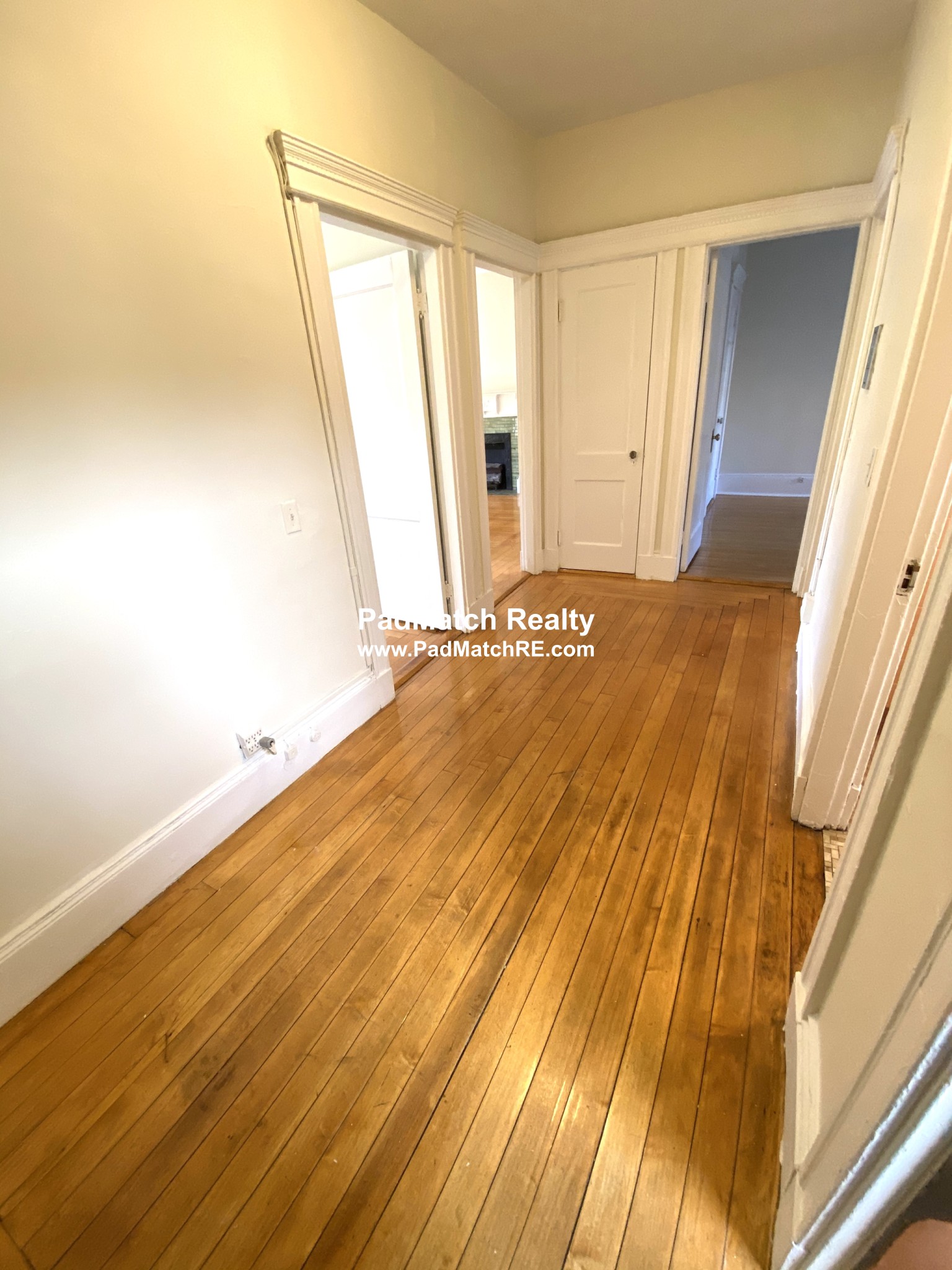 1822 Beacon St, Brookline