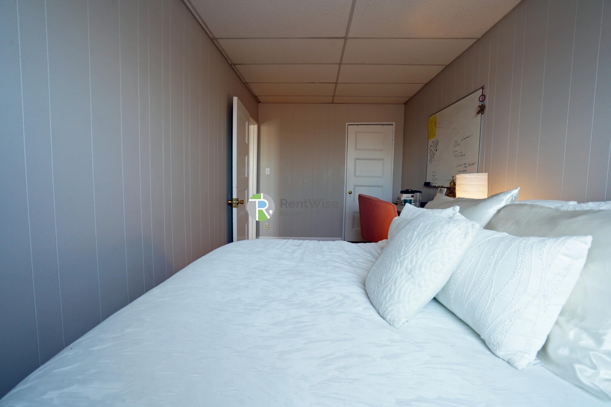 1055 Beacon St, Longwood