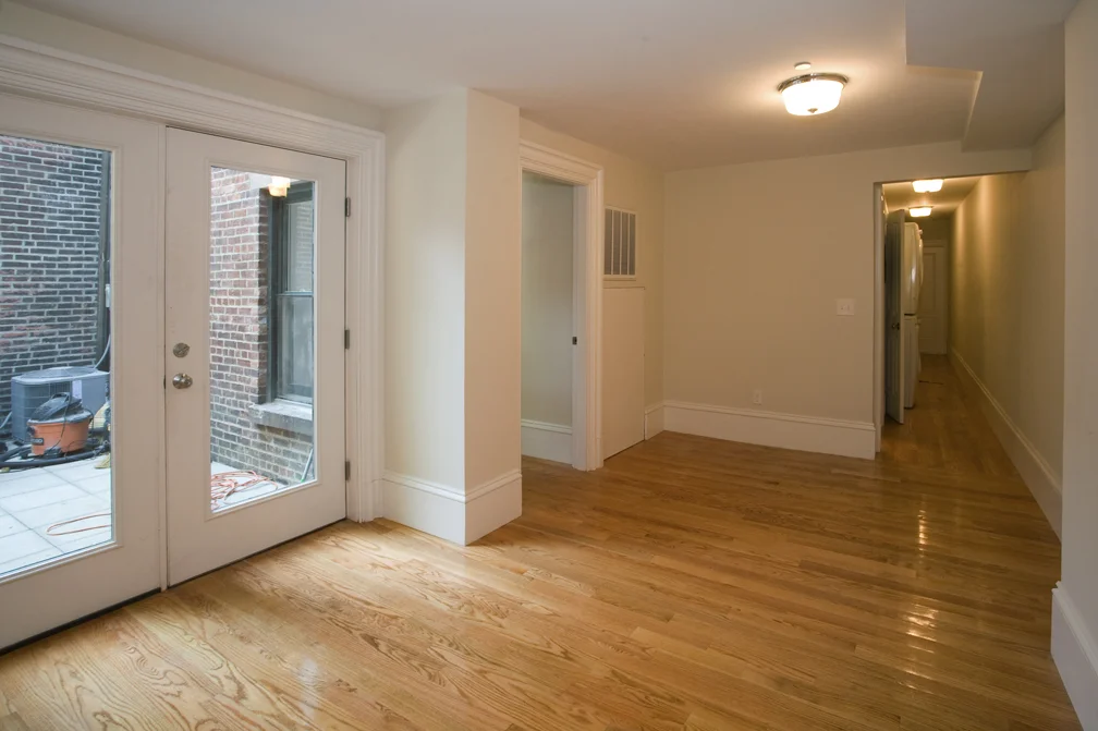 658 Massachusetts Ave, South End