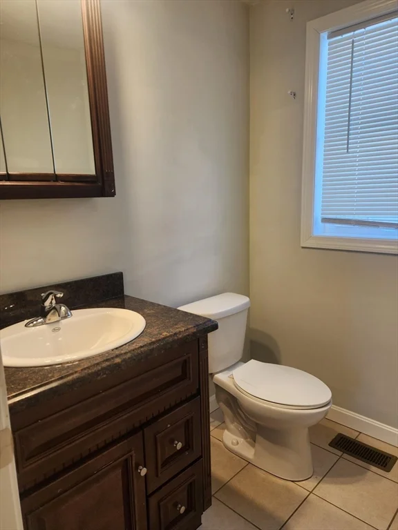 24 Bittersweet Blvd, Worcester