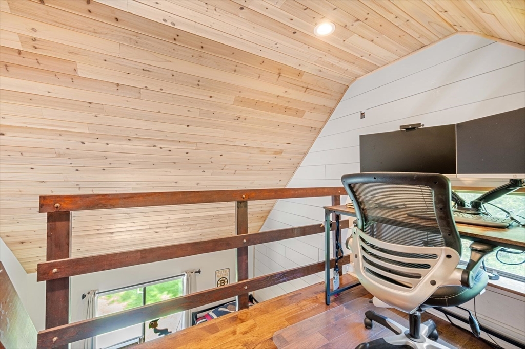 2 Deer Run, Littleton