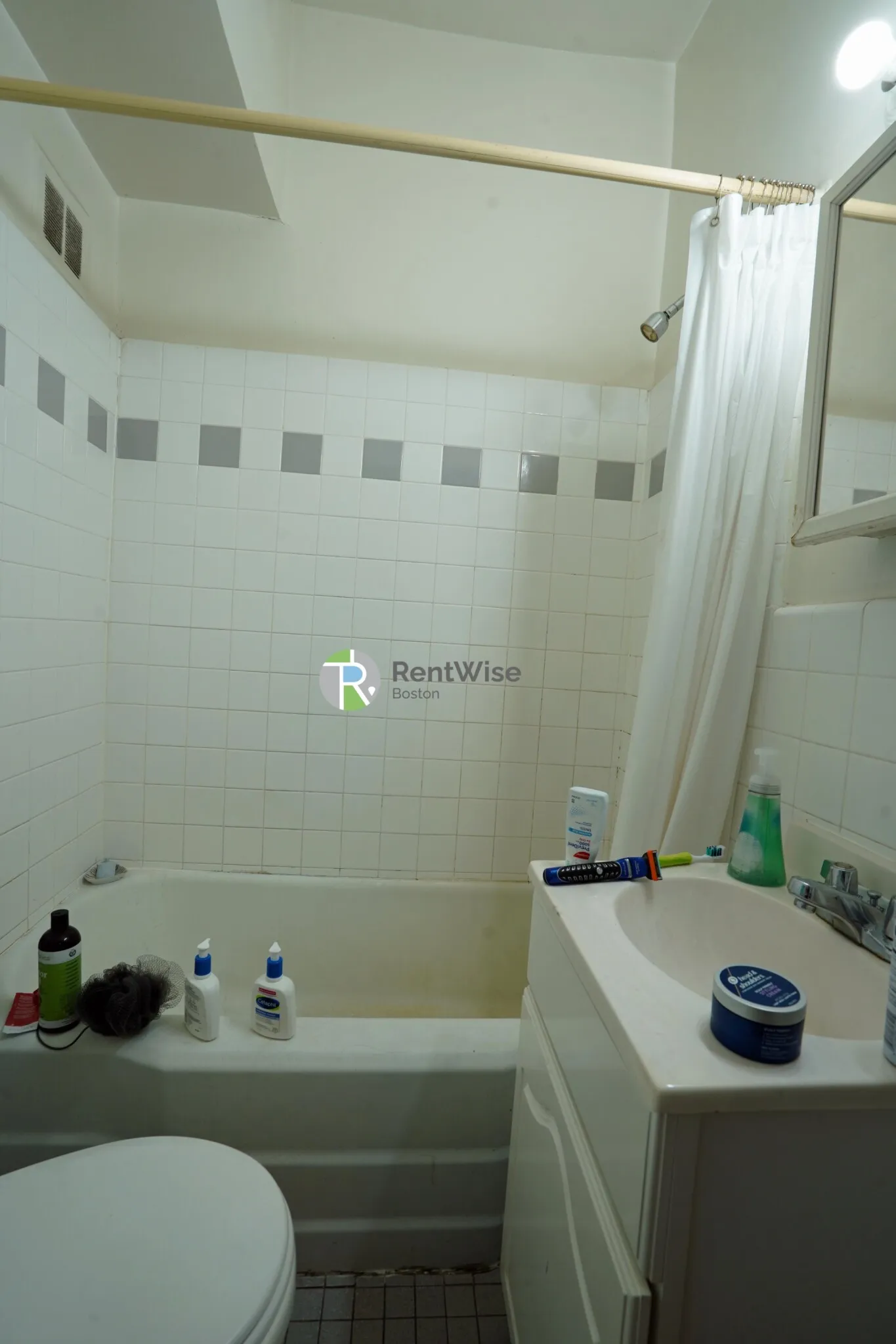 1216 Commonwealth Ave, Brighton