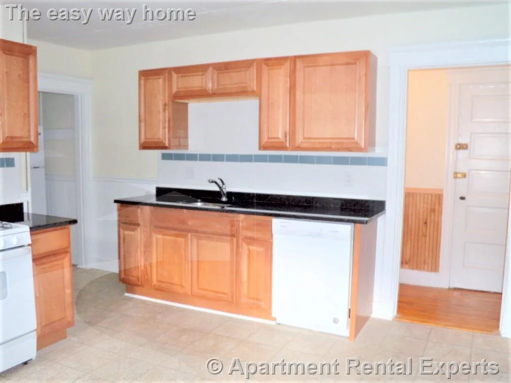 40 Linden Ave, Porter Square