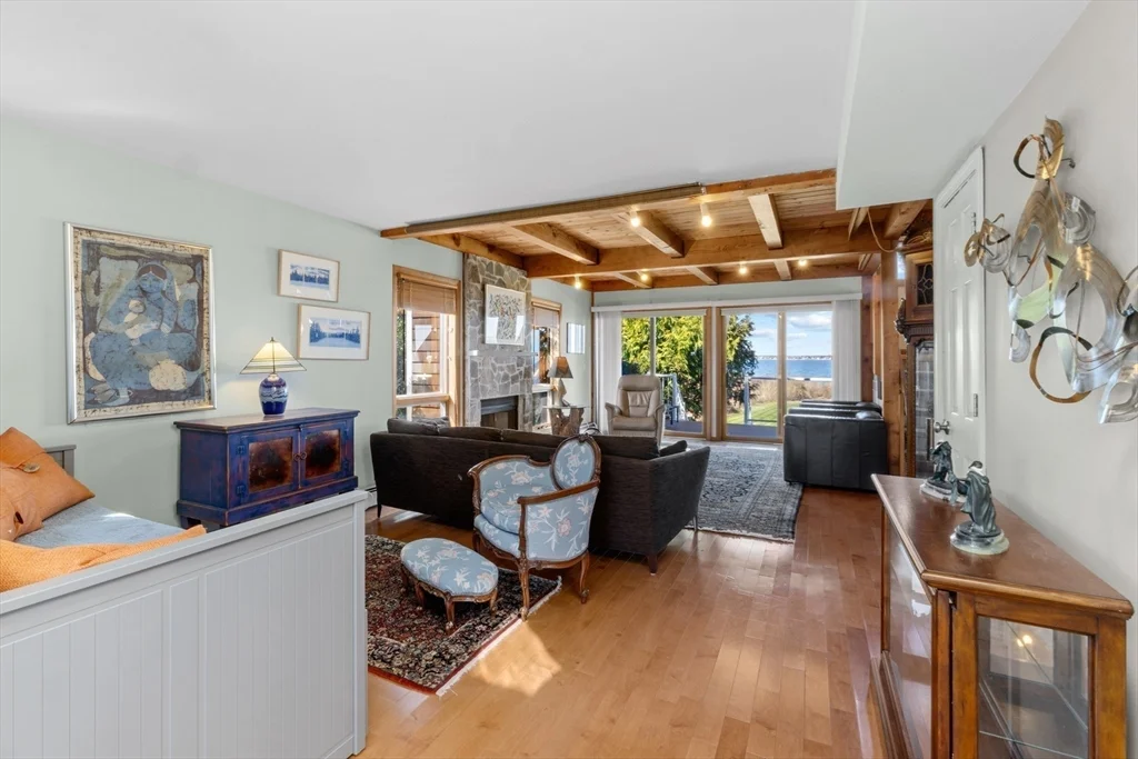 2 Windward Way, Sconticut Neck