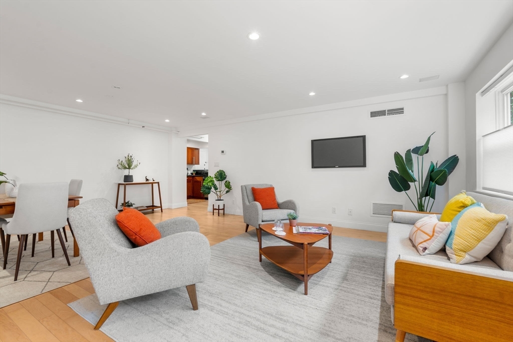 1600 Beacon St, Corey Hill