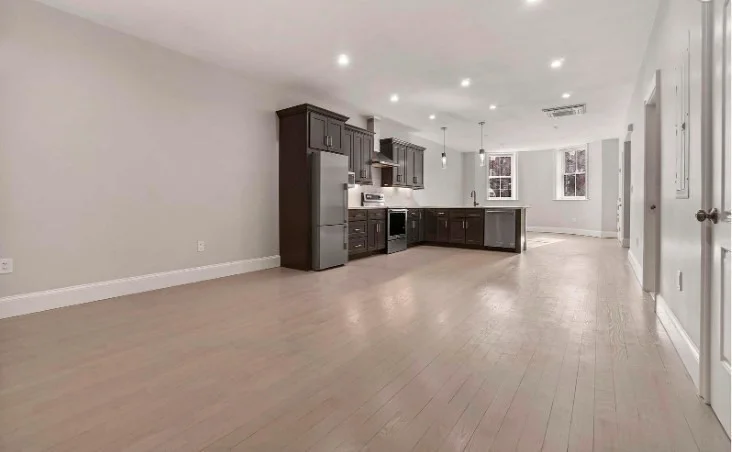 554 Massachusetts Ave, South End