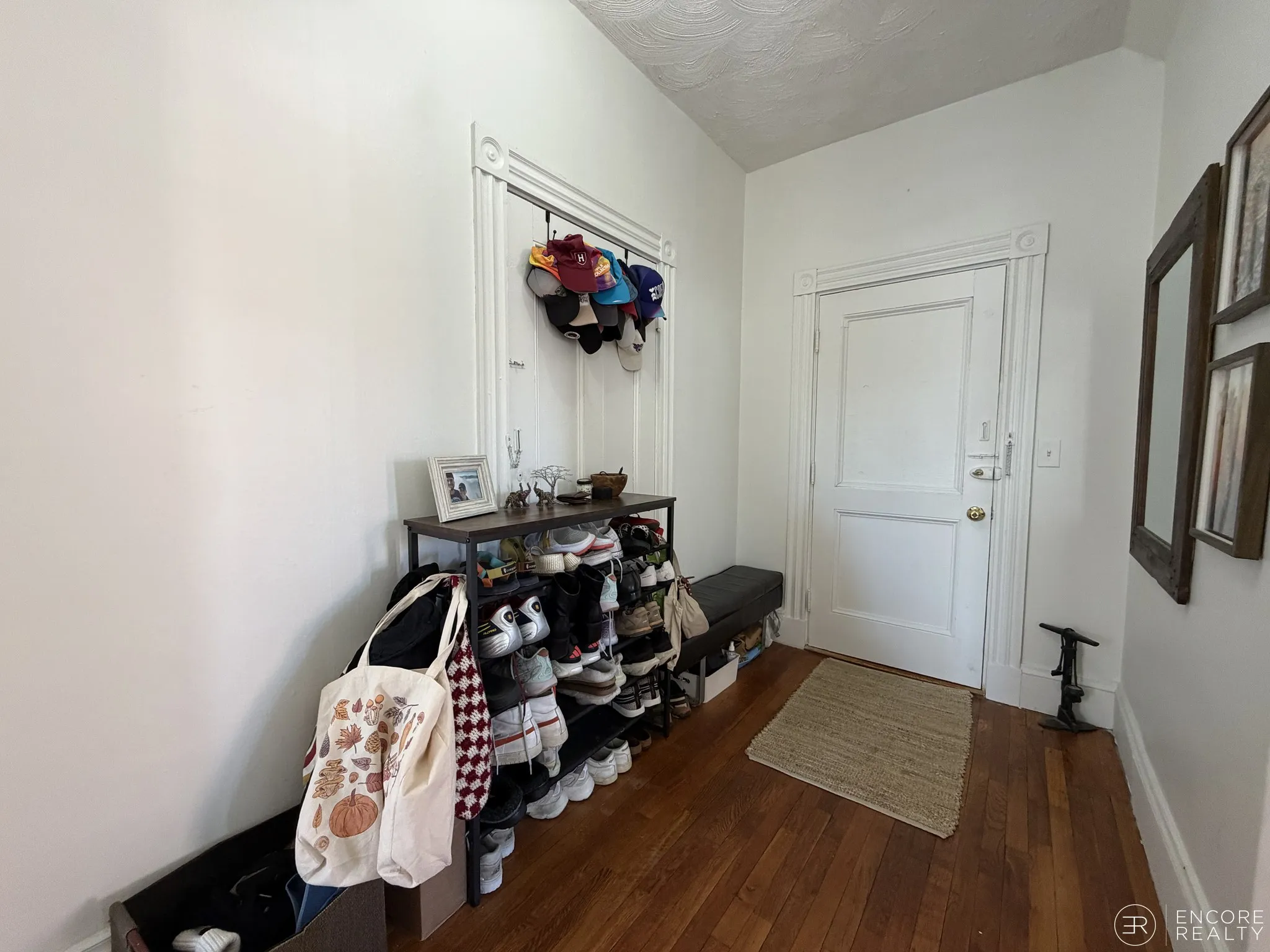 16 Davis Ave, Emerson Gardens