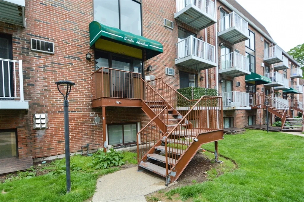 1186 Worcester Rd, Framingham