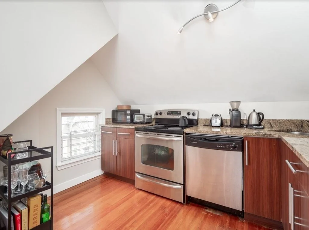 97 College Ave, Powder House Square