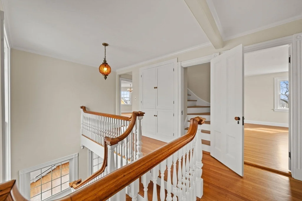 60 Powder House Rd, Lawrence Estates