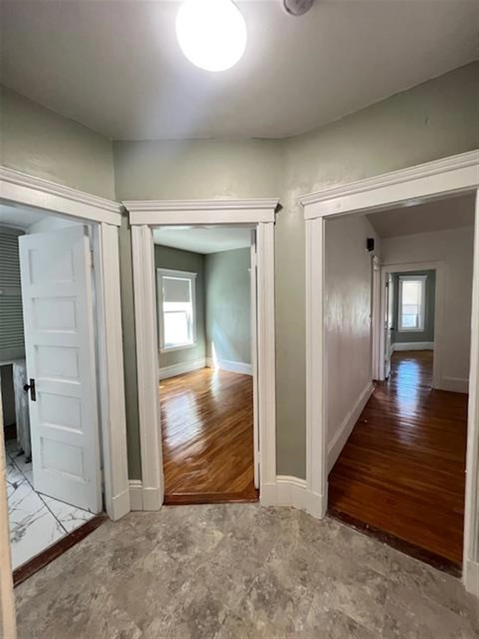 12 Quincy St, Medford