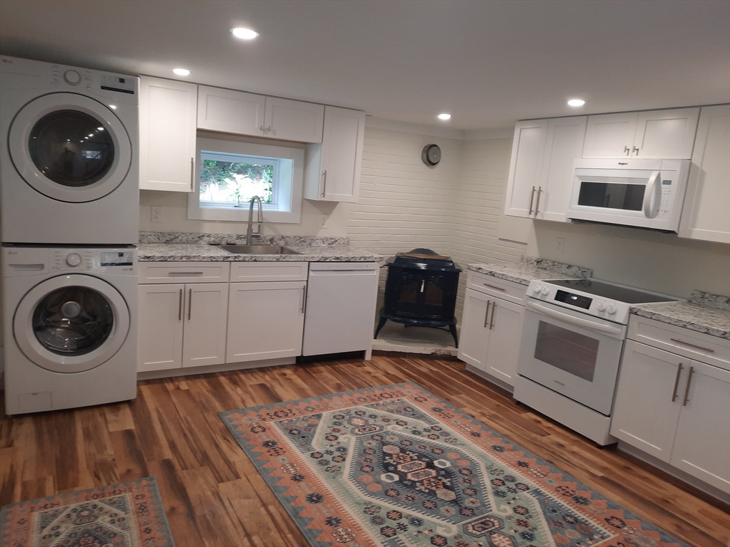 179 Little Sandy Pond Rd, Plymouth