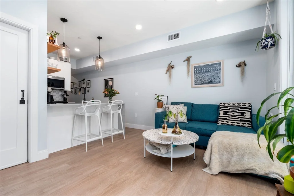 277 Border St, East Boston
