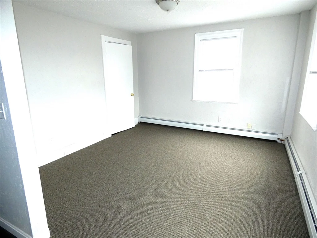 7 Greenwood St, Wakefield