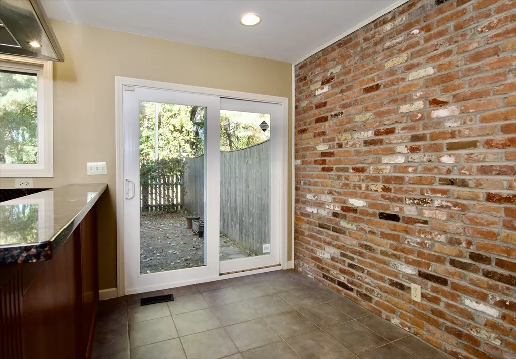 20 Smithfield Ct, Forest Park