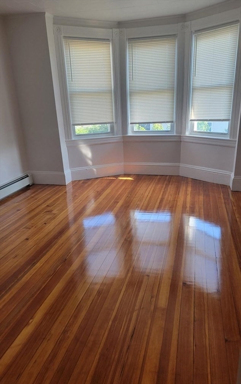 27 Brooks Ave, Quincy