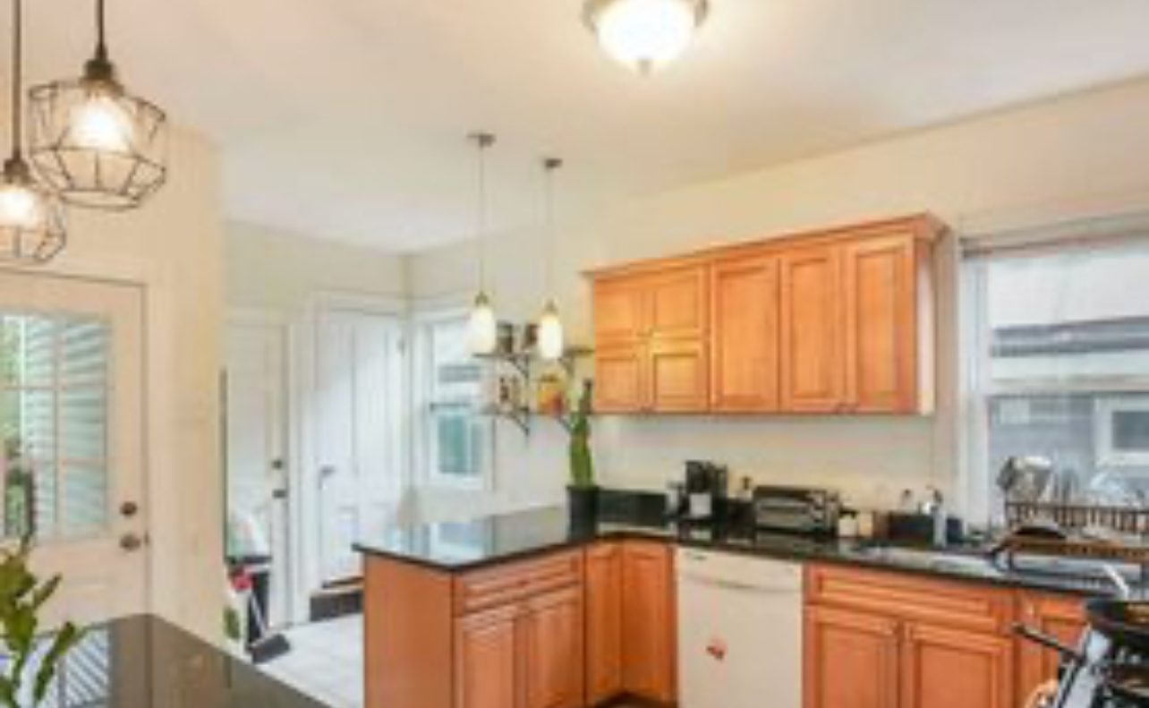 8 Eldora St, Mission Hill