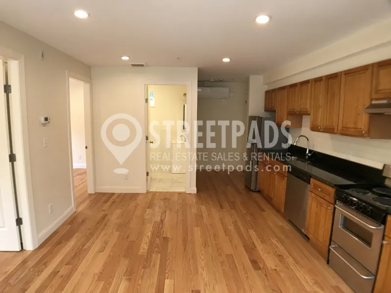 379 Harvard St, Mid-Cambridge
