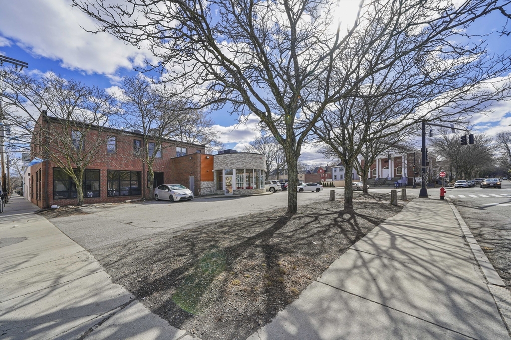 353 Summer St, Davis Square