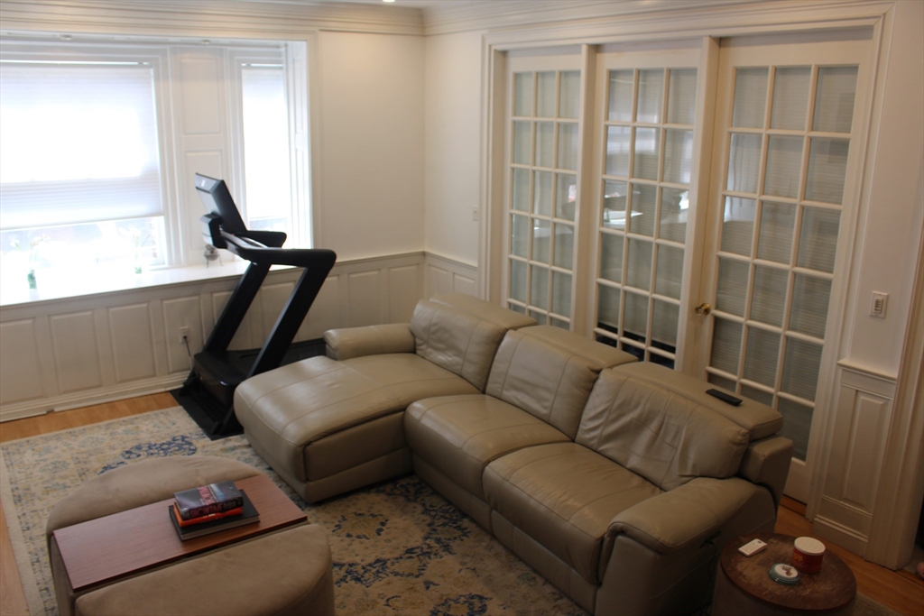 15 Pinckney St, Beacon Hill