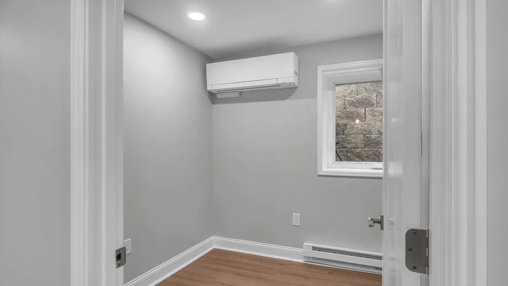 6 Alaric Ter, West Roxbury