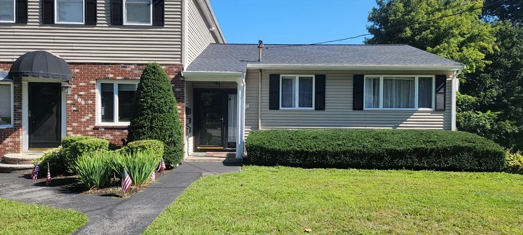 302 Pleasant St, North Andover