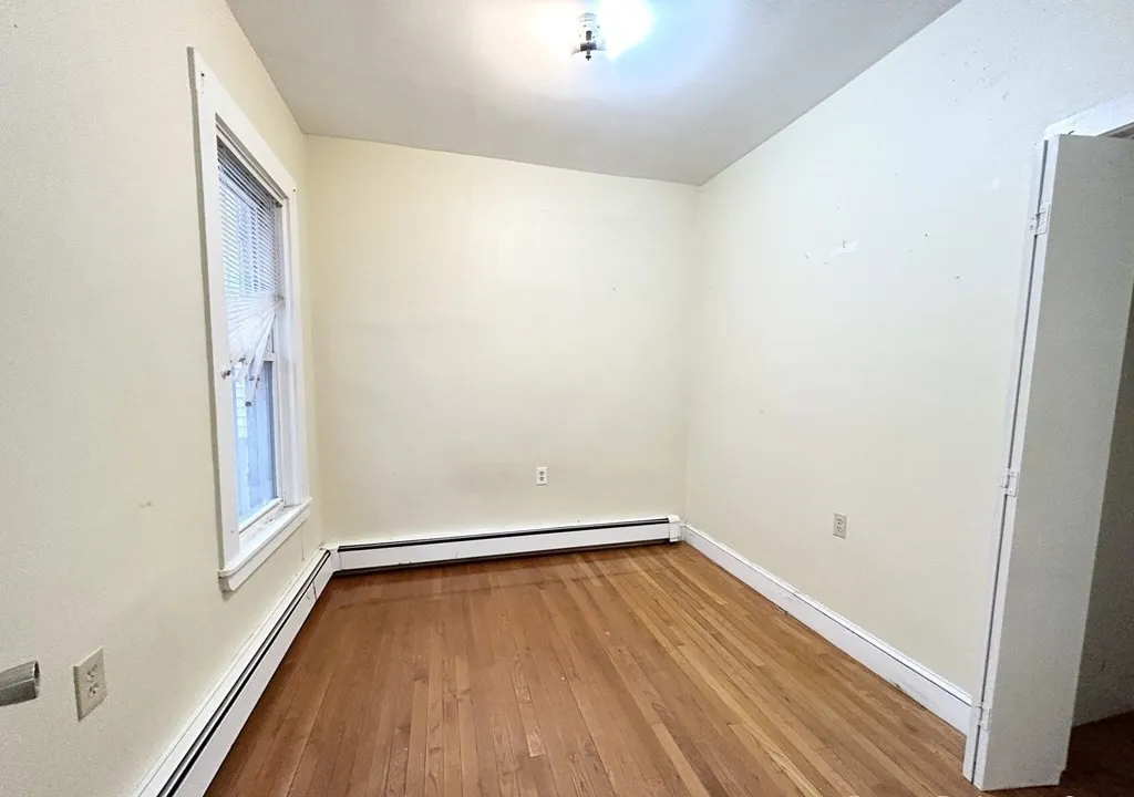 96 East Cottage, Boston