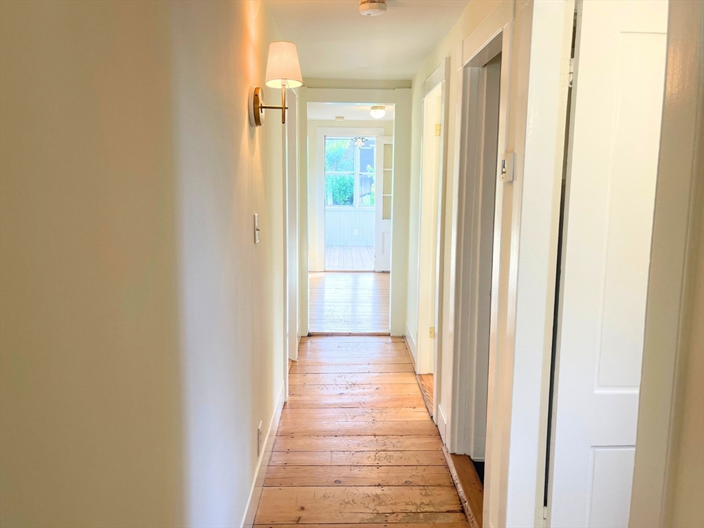 20 Pleasant St, Salem