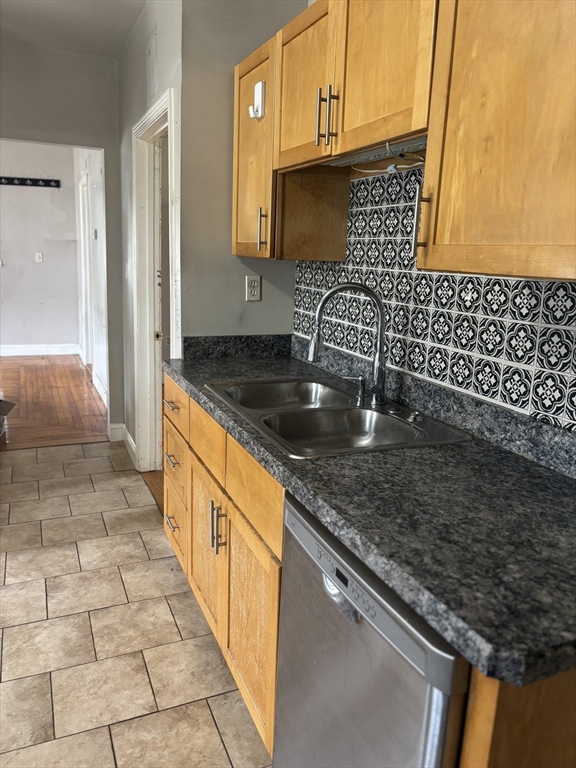 8 Stearns St, Worcester