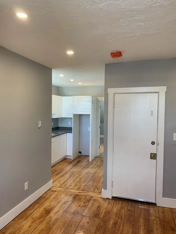8 Beethoven St, Jamaica Plain