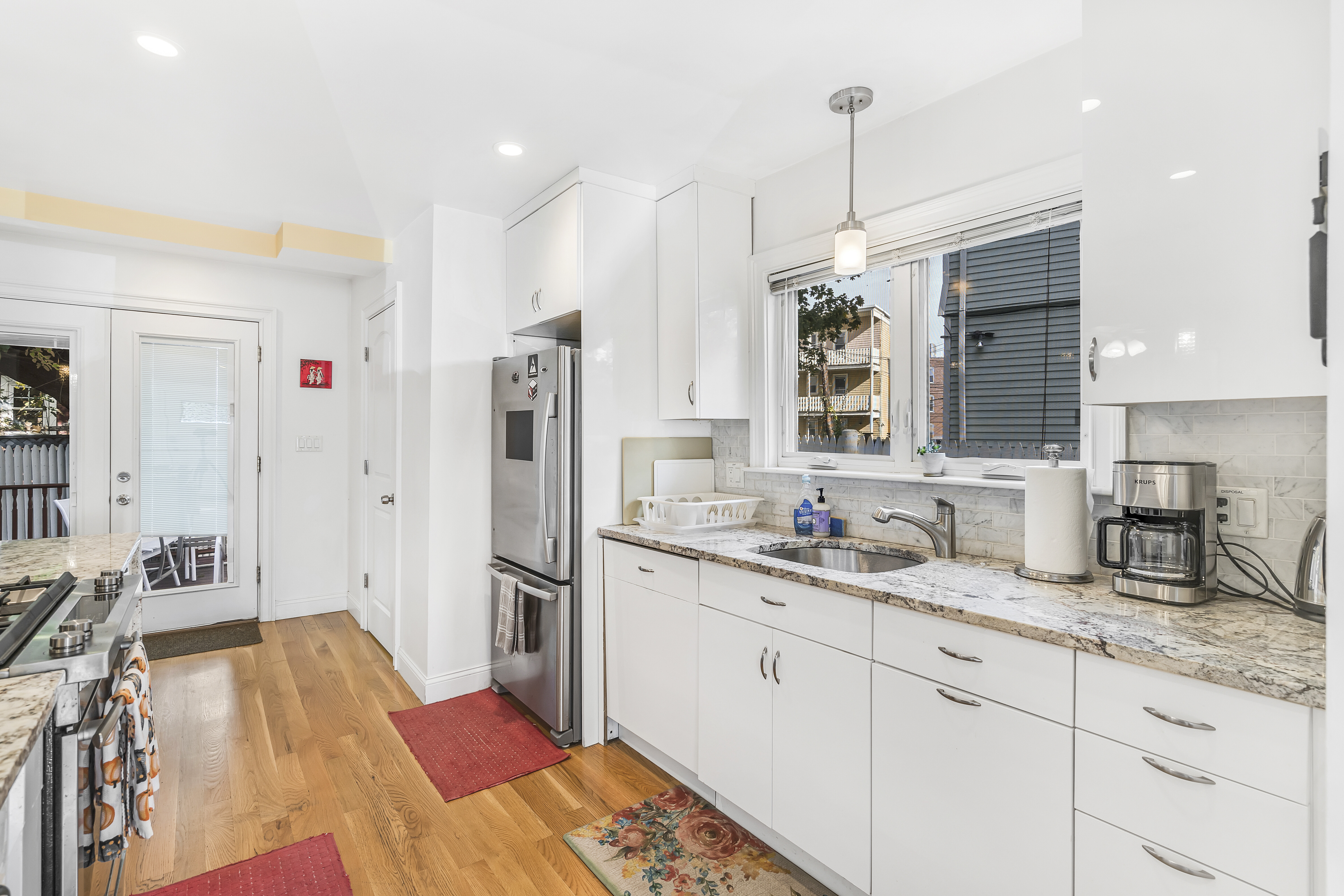 4 bed, 2.5 bath apartment for rent at 12 Bradbury St Unit 12, Allston — photo 14 of 30