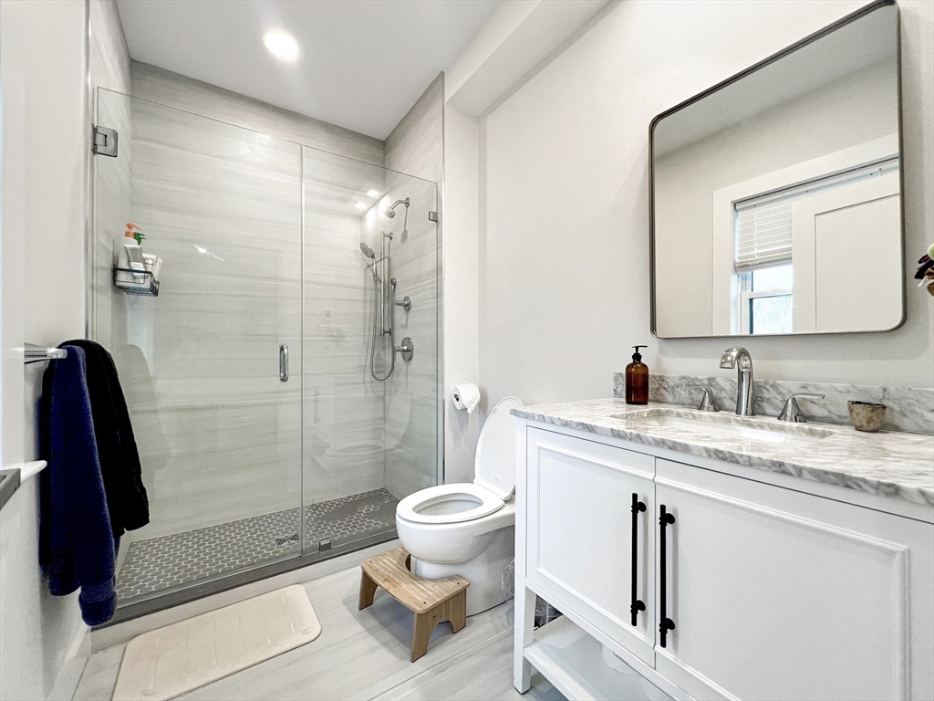 18 Edward St, Medford