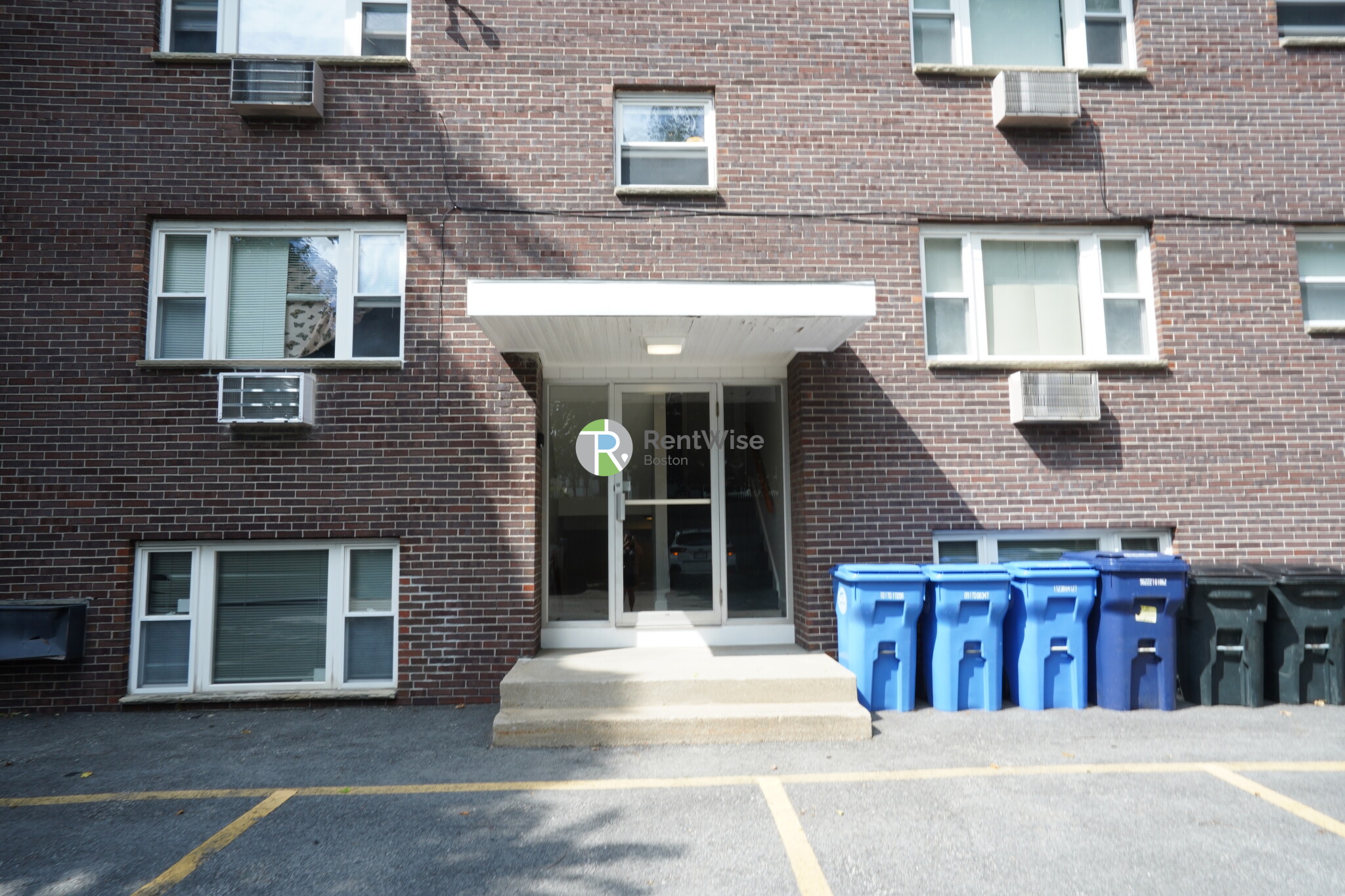 121 Ash St, South Side