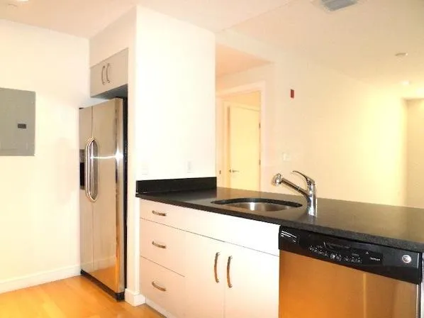 601 Albany St, South End