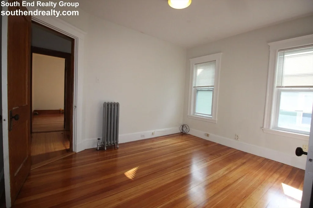 20 Egerton Rd, Arlington