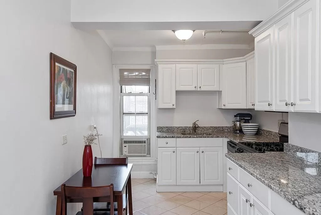 1450 Beacon, Coolidge Corner