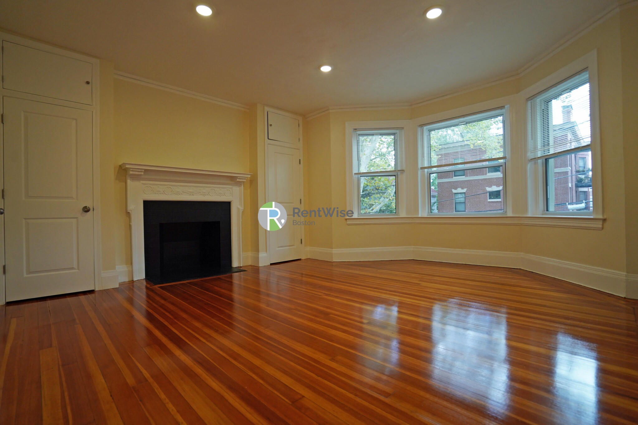 10 Beals St, North Brookline