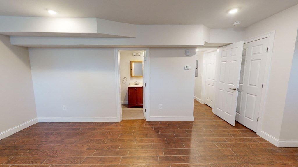 37 Walnut Pl, Newtonville