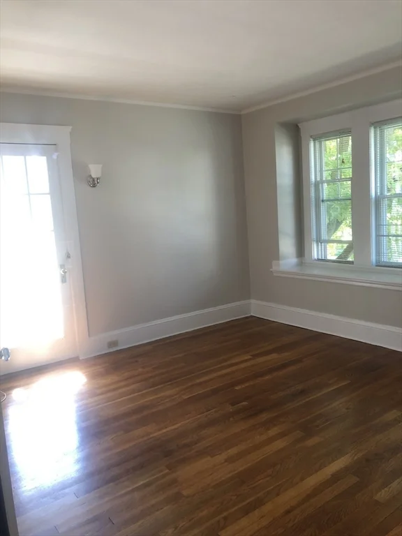 4 Harvard Rd, Belmont